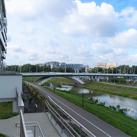 Capital Towers - Apartament Green Z Widokiem Na Rzeke Rzeszów Esterno foto