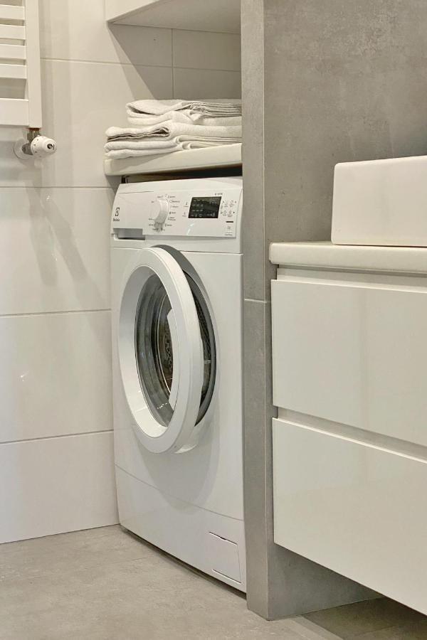 Capital Towers - Apartament Green Z Widokiem Na Rzeke Rzeszów Esterno foto