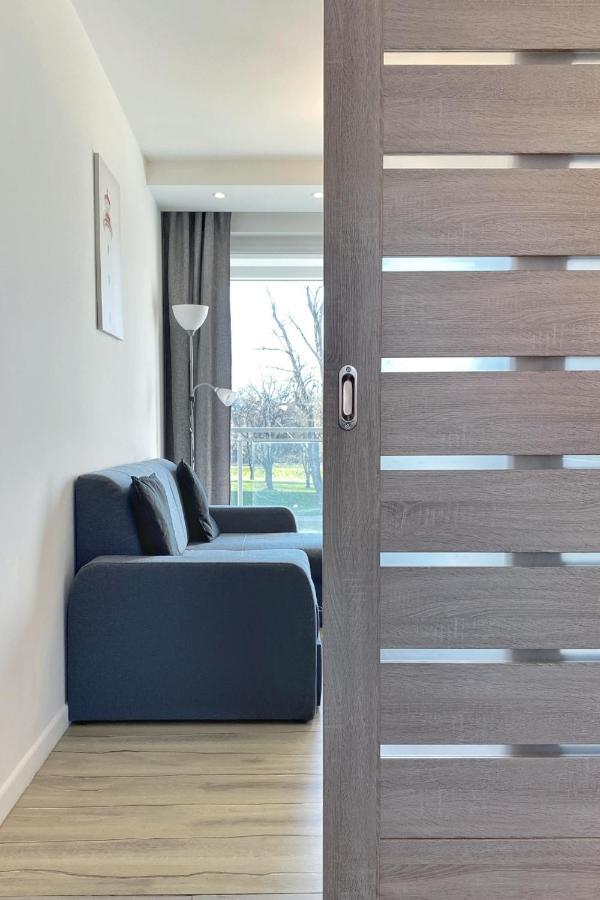 Capital Towers - Apartament Green Z Widokiem Na Rzeke Rzeszów Esterno foto