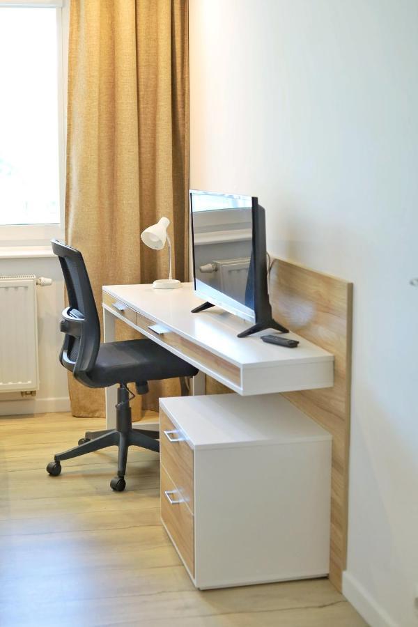 Capital Towers - Apartament Green Z Widokiem Na Rzeke Rzeszów Esterno foto