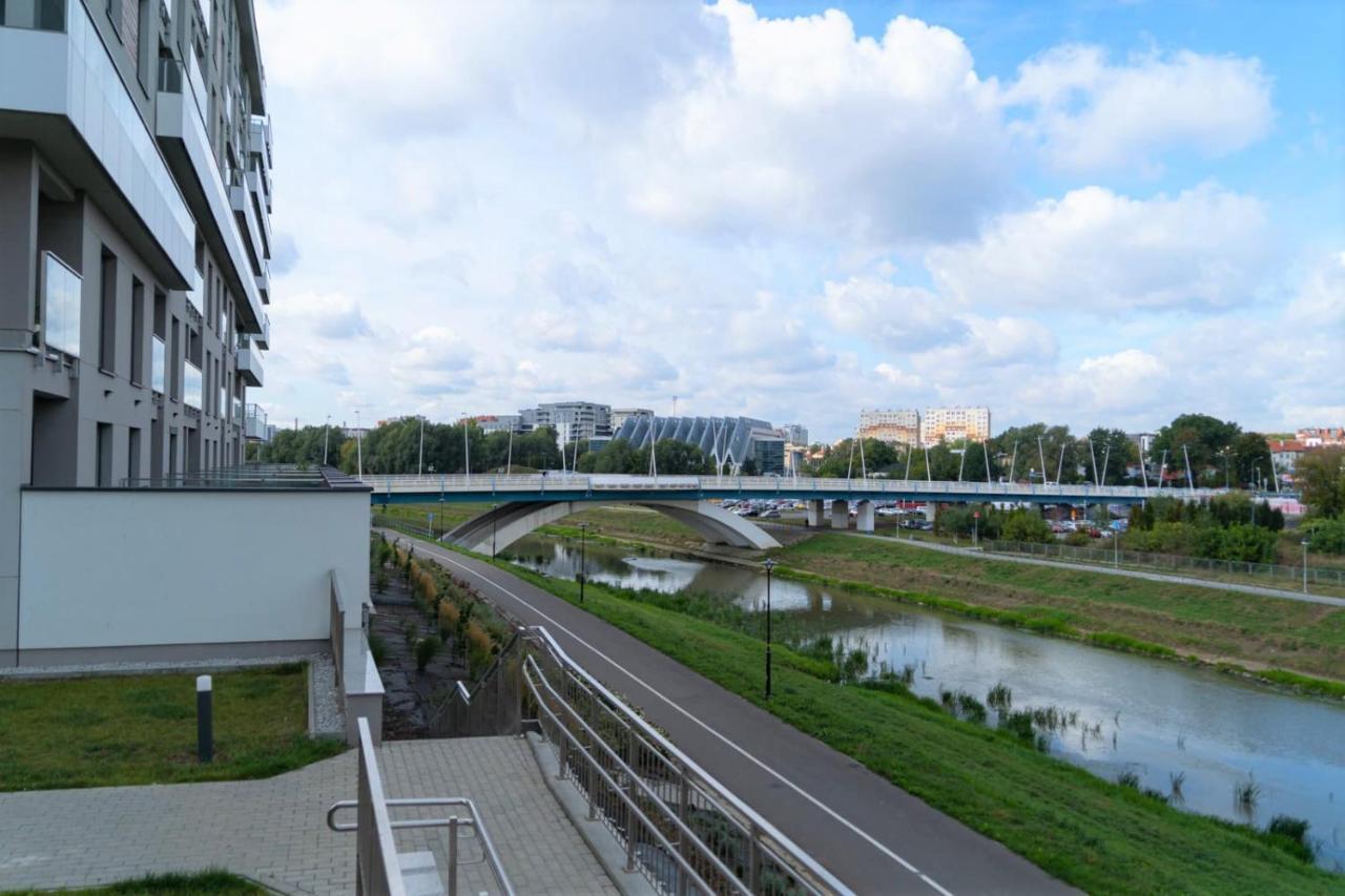 Capital Towers - Apartament Green Z Widokiem Na Rzeke Rzeszów Esterno foto