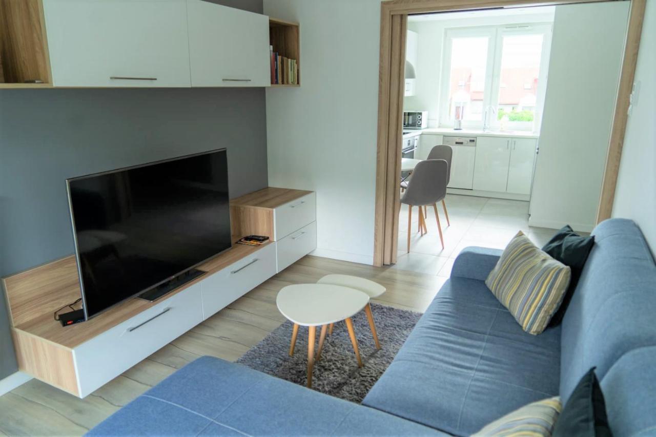 Capital Towers - Apartament Green Z Widokiem Na Rzeke Rzeszów Esterno foto